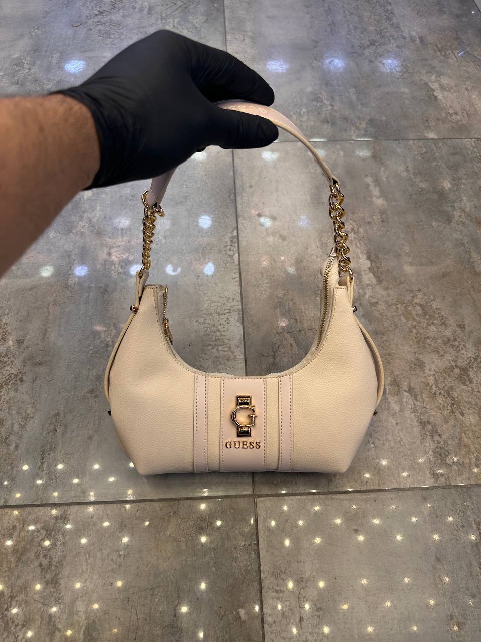 Guess Erenia
