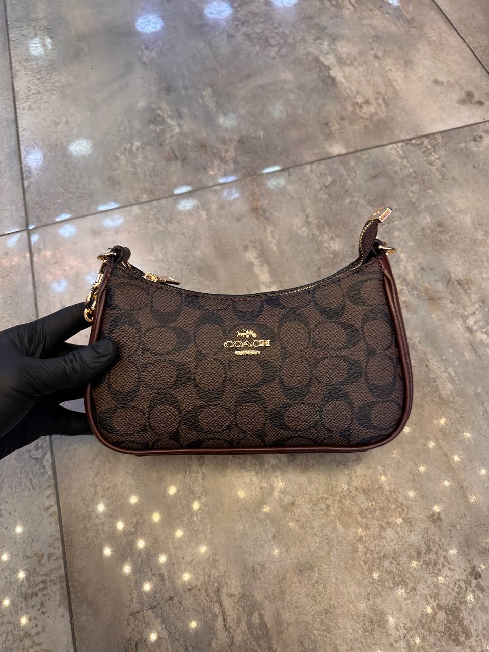 Coach Shoulder