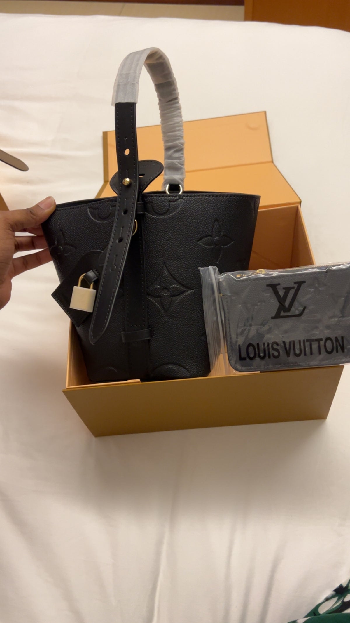 Lv