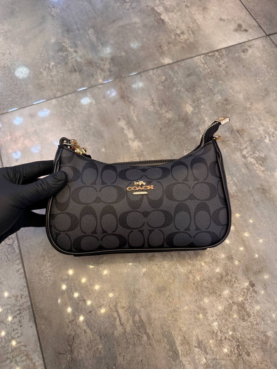 Coach Shoulder