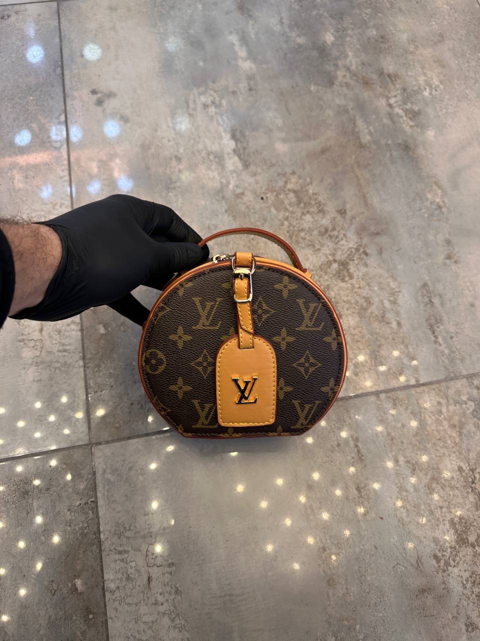 Lv mini boîte chapeaux